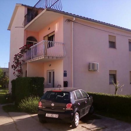 Apartmani Ledenko Kastela Luaran gambar