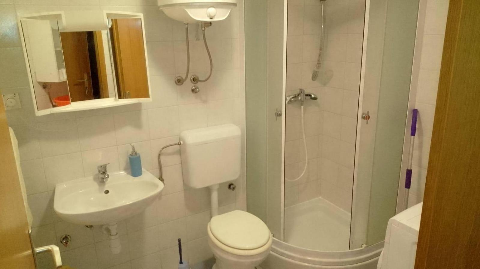Apartmani Ledenko Kastela Luaran gambar