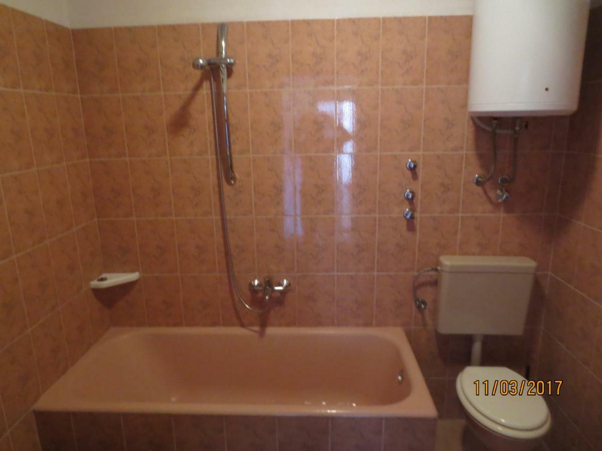 Apartmani Ledenko Kastela Luaran gambar