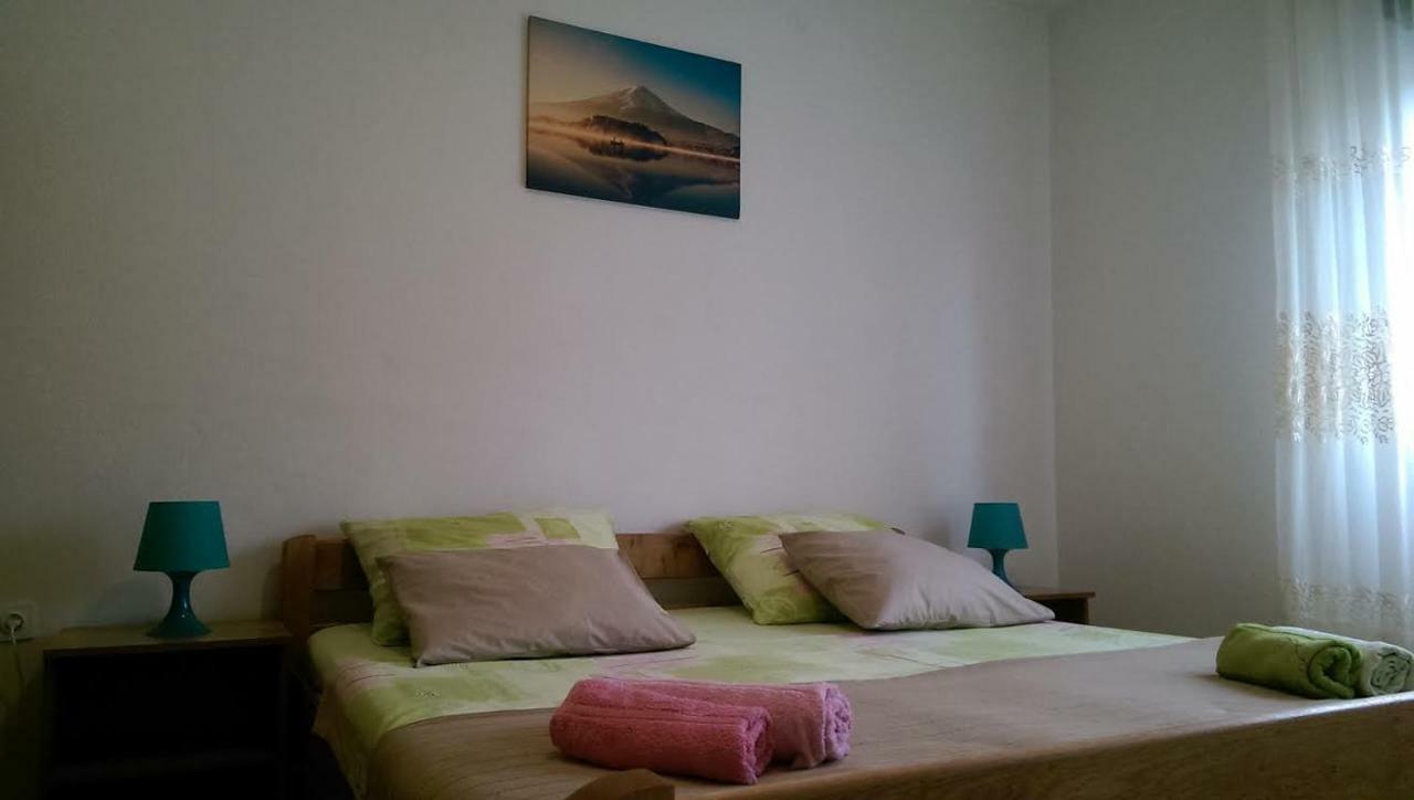 Apartmani Ledenko Kastela Luaran gambar