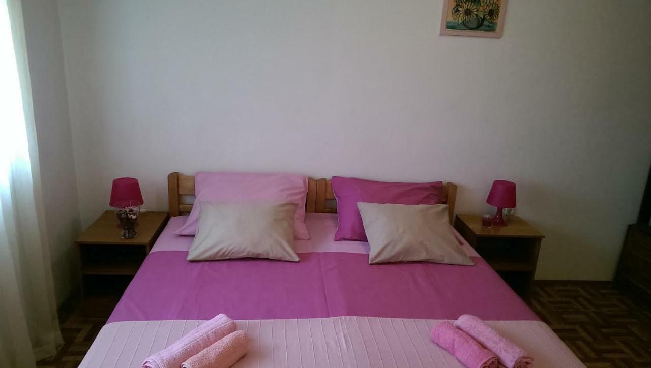 Apartmani Ledenko Kastela Luaran gambar