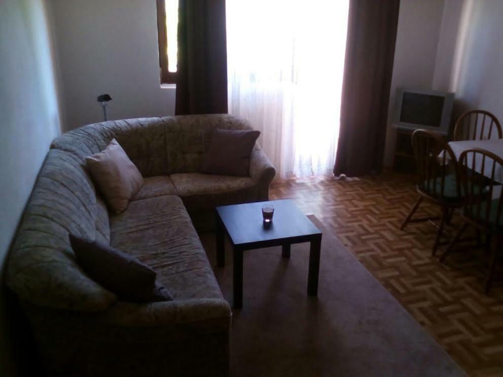 Apartmani Ledenko Kastela Luaran gambar
