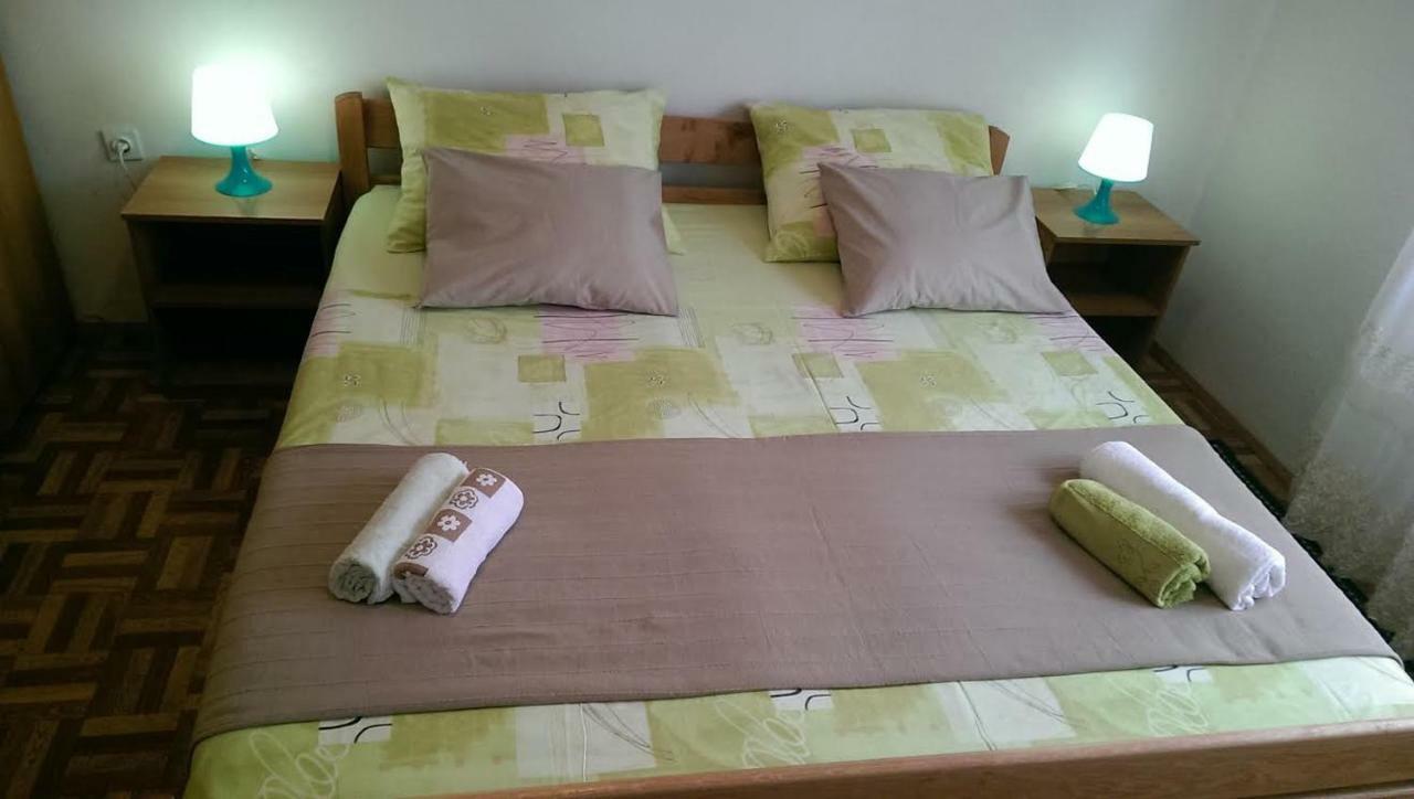 Apartmani Ledenko Kastela Luaran gambar